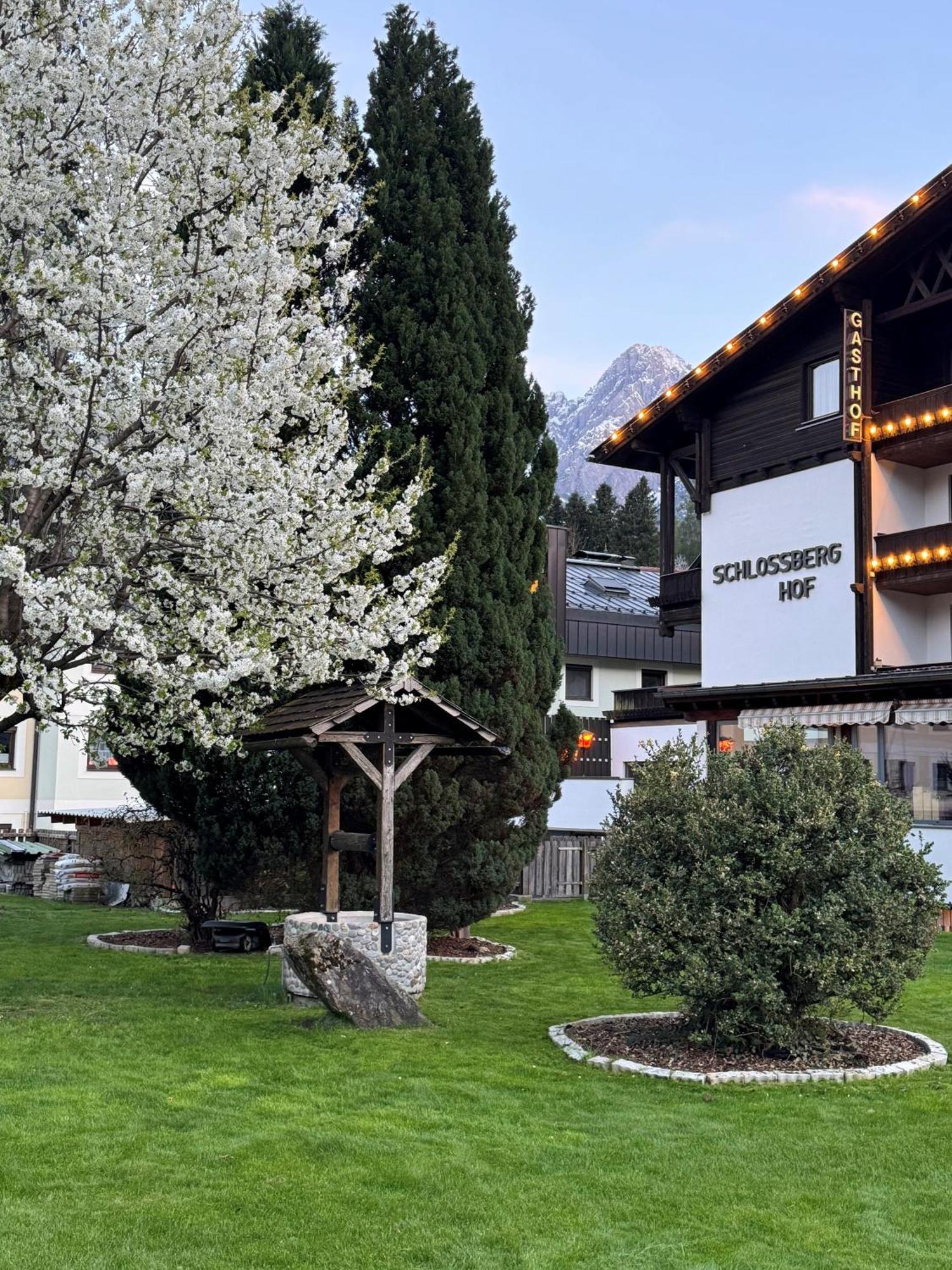 Gasthof Schlossberghof Lienz Bagian luar foto